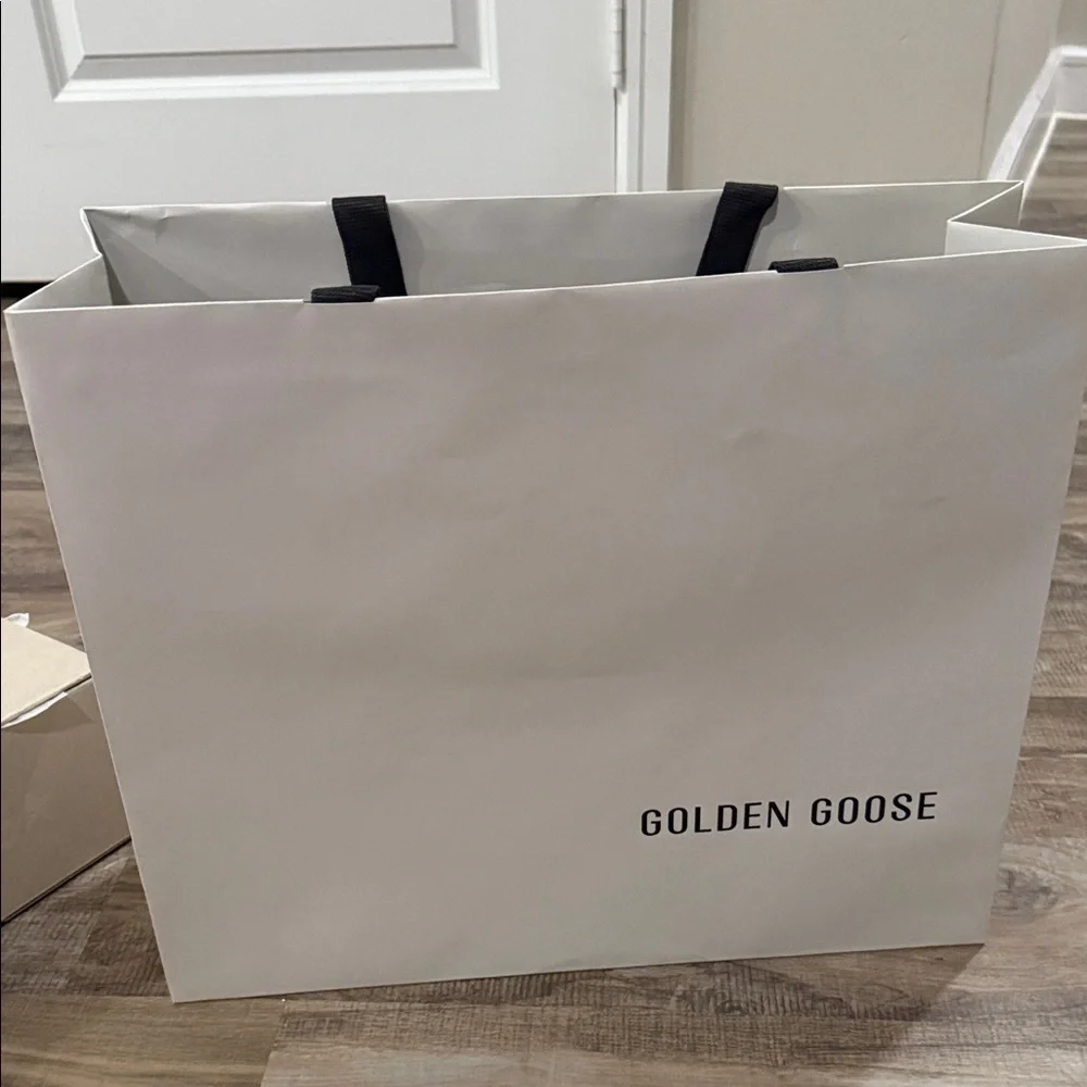 NWT in box Golden Goose Women's Sneakers in White and Navy with Glitter Laces - Picture 12 of 14